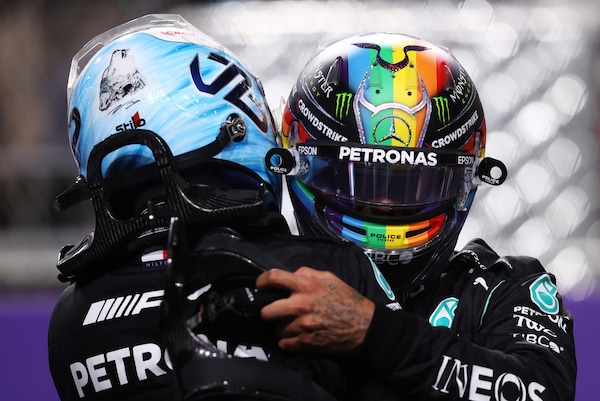 Bottas carica Hamilton verso il titolo: "Lotta per il Mondiale, farò il possibile per aiutarlo"