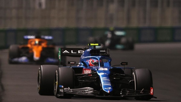 Ocon e il podio sfumato in Arabia: "Orgoglioso della squadra"