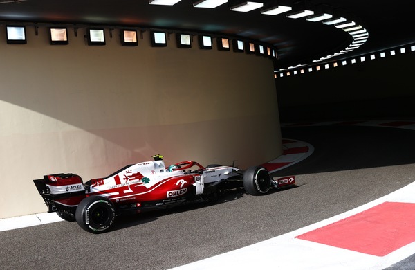 Giovinazzi: "Omaggio a Raikkonen meritato, è stato un buon venerdì"