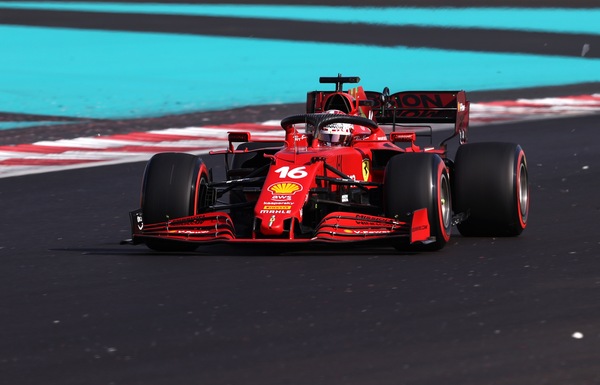Leclerc, GP Abu Dhabi: "Passo gara buono, non guardiamo i distacchi"