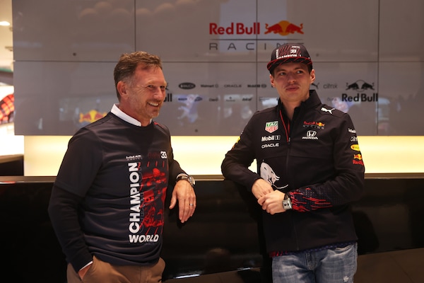 Horner: "Max con noi molto a lungo è un rapporto che va oltre i contratti"