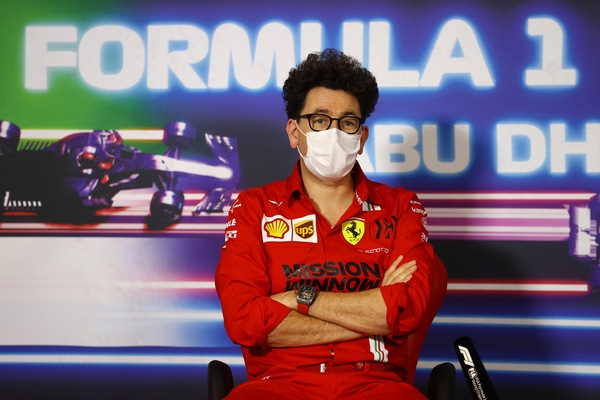 Binotto, tempo di valutazioni: "7 alla squadra, 8 a Leclerc e Sainz"