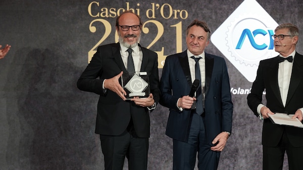 Caschi d'Oro 2021, Guido Meda ritira il premio Fiammetta La Guidara