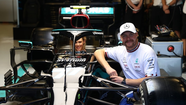 Bottas, l'addio a tutte le sue Mercedes è da brividi VIDEO