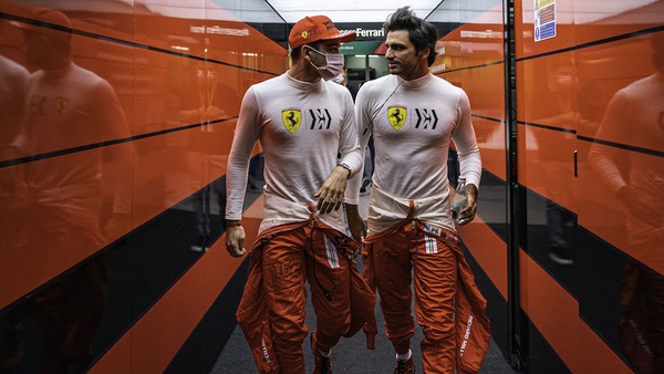 Binotto: "Nessun numero 1, deciderà la pista. La squadra ha la priorità"