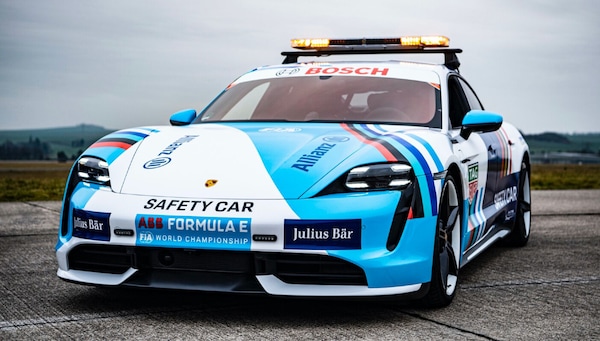 Formula E, la Porsche Taycan è la nuova Safety Car