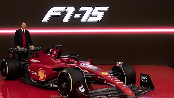 Nuova Ferrari F1-75, John Elkann: "Torneremo forti: questa vettura è una responsabilità"