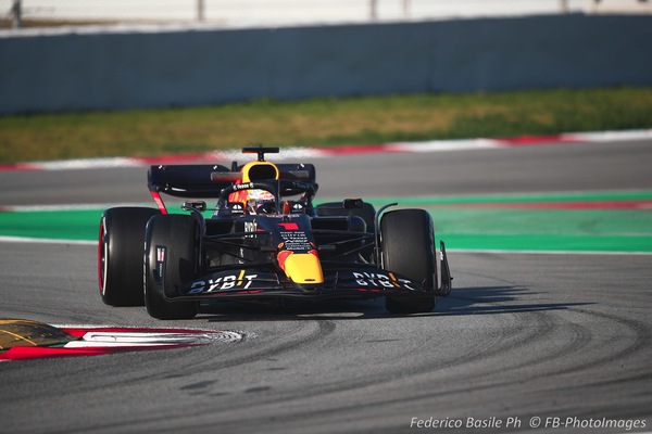 Verstappen e la RB18: "Prime impressioni di guida positive, le regole saranno molto diverse"