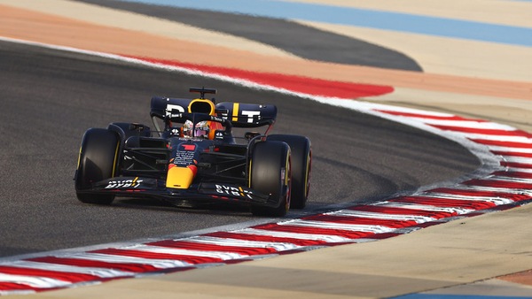 Verstappen: "Macchine più prevedibili in scia"