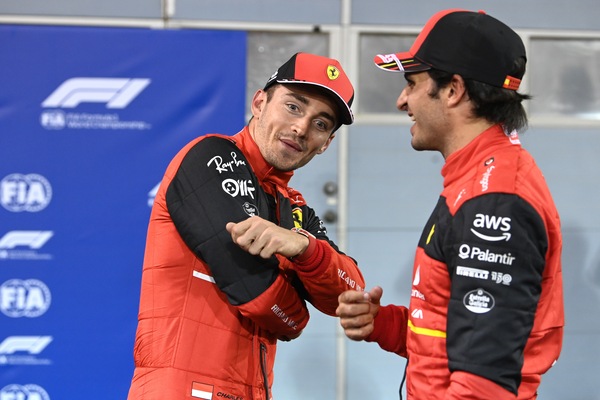 Sainz: "Bravo Leclerc, un successo per me essere in lotta per la pole"