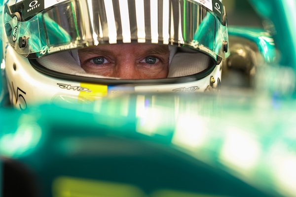 Vettel ancora positivo, Hulkenberg è pronto: Seb ha tempo fino a domani