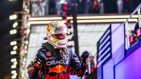 Verstappen: "Che lotta con Leclerc: è furbo ma tra di noi c'è rispetto"