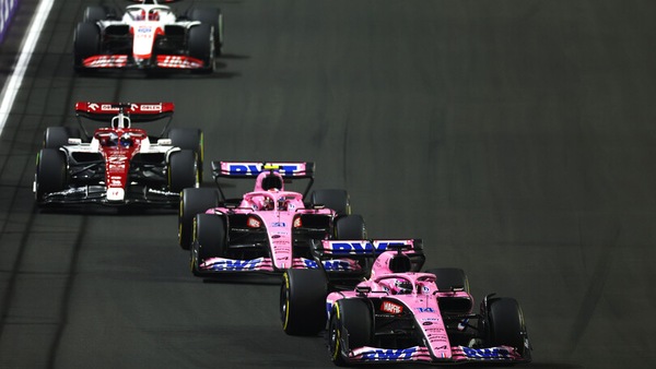 Alonso-Ocon lotta libera, Alpine e gli ordini di scuderia