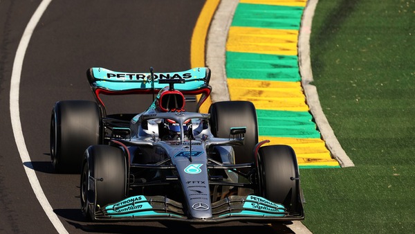 Russell, Mercedes nel tunnel: "Cambiamo ma i problemi restano"