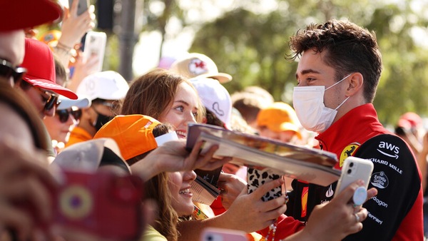 GP Australia: Leclerc pole confermata, nessuna penalità per la Ferrari