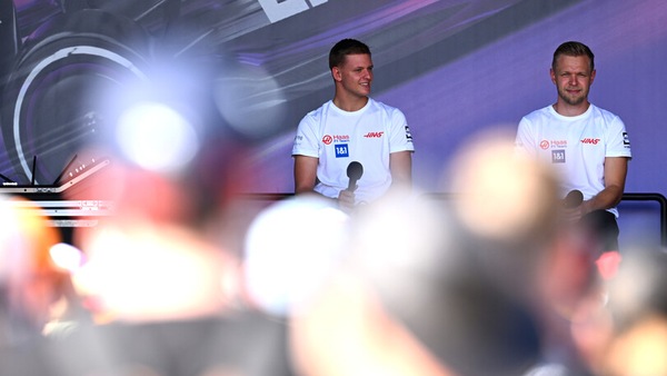 Magnussen ed il bel rapporto con Schumi: "Se posso aiutarlo, lo aiuto"