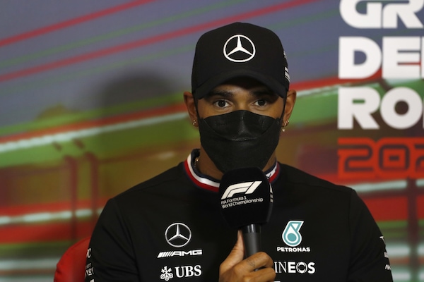 Hamilton: "Nessuna rivoluzione sulla Mercedes di Imola"