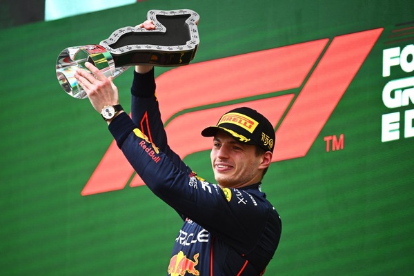 Verstappen: "Doppietta meritata, bravi a non commettere errori"