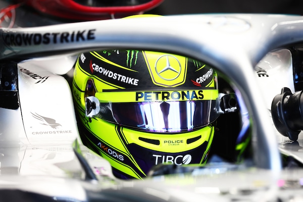 Hamilton: "Tanto lavoro in squadra, ma il divario resta"