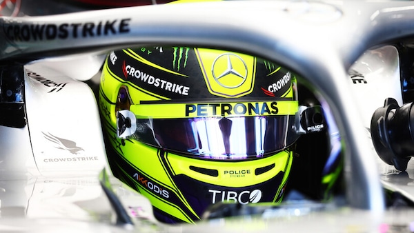 Hamilton: "Tanto lavoro in squadra, ma il divario resta"