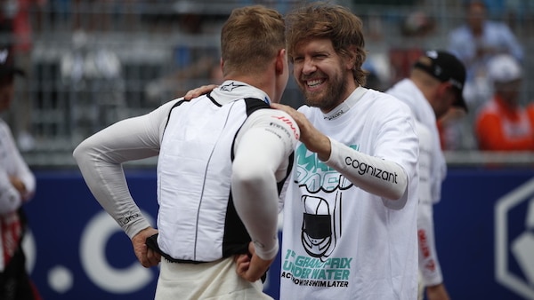 Vettel si interroga: "Correre in F1 è la cosa giusta?"