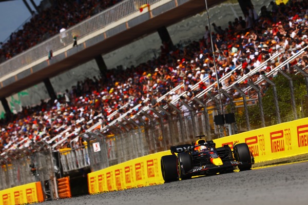 GP Spagna: doppietta Red Bull con Verstappen e Perez, Leclerc che ritiro clamoroso