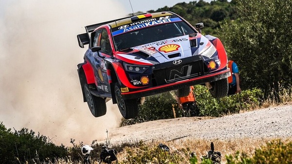 WRC, Rally Italia Sardegna: Neuville il più veloce dello shakedown