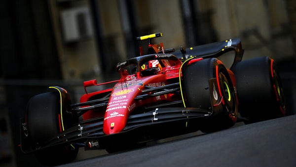 Sainz sul doppio ritiro Ferrari: "Non un bel giorno, dobbiamo restare uniti"