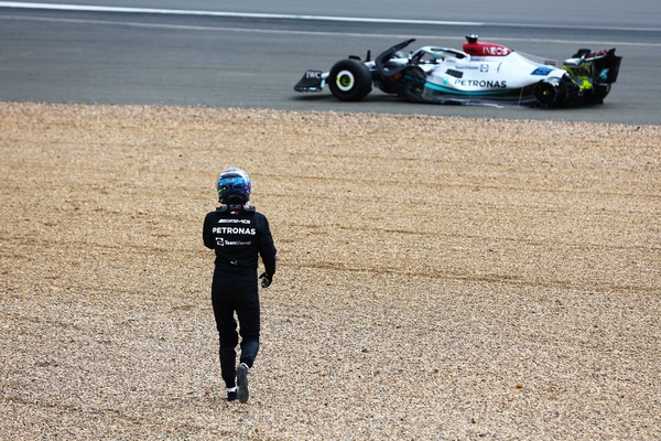 Russell, Silverstone tra soccorso e un carro attrezzi affrettato