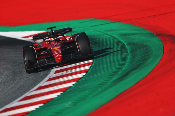 Leclerc: "Ultimi 5 GP un disastro, voglio un weekend pulito"