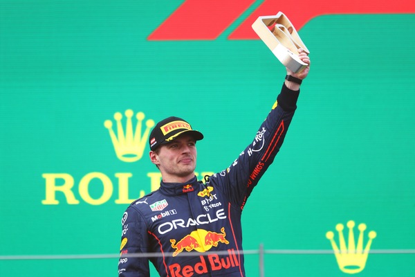 Verstappen: "Il 2° posto positivo in giornate così, Ferrari più veloci del previsto"