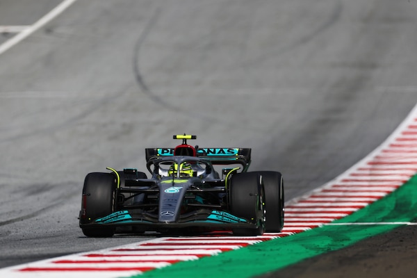 Hamilton sorride: "Podio inaspettato"