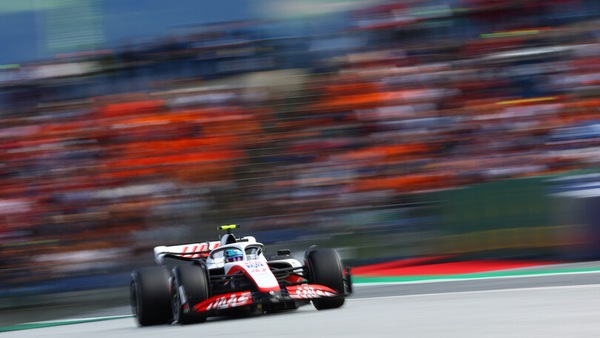 Schumacher: "Combattere con Lewis è stato speciale"