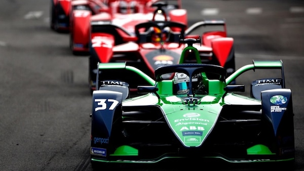ePrix New York gara1: caos nel finale, prima vittoria per Cassidy