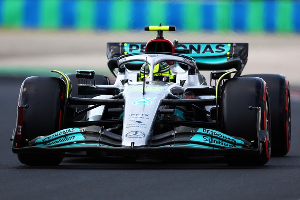 Hamilton: "Sarà un weekend duro per noi"