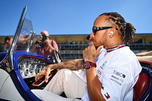 Hamilton, professione d'amore incondizionato per Mercedes