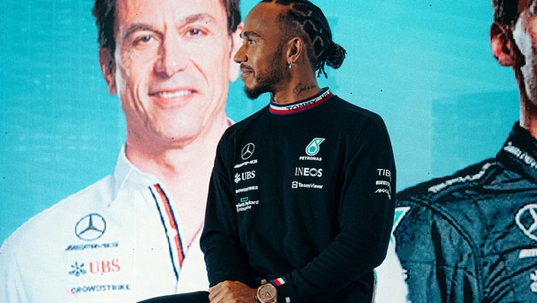 Hamilton verso Singapore, niente drammi se mancherà la vittoria