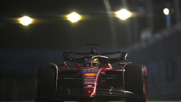 GP Singapore, FP2: 1-2 Ferrari, Verstappen 4°
