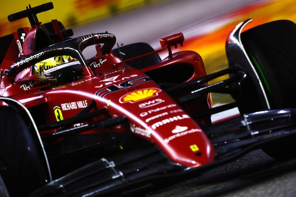GP Singapore, qualifiche: pole al bacio di Leclerc, mistero Verstappen 8°