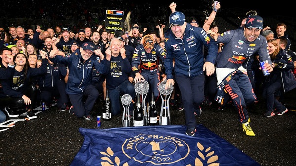 Horner celebra Red Bull: "Lavoro straordinario, siamo partiti per ultimi"