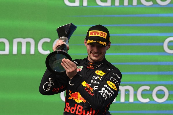 Verstappen campione vorace: "Che battaglia con Hamilton: la vittoria è per Didi"