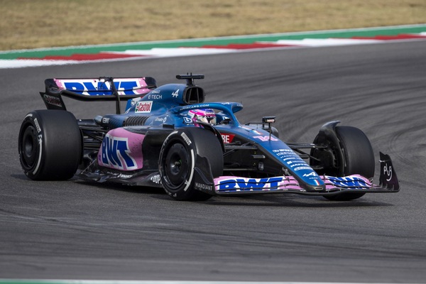 Alonso, dalla rimonta alla beffa: penalità di 30 secondi a fine gara