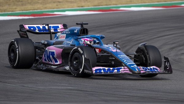 Alonso, dalla rimonta alla beffa: penalità di 30 secondi a fine gara