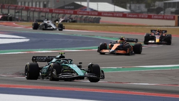 Vettel-Magnussen, che spettacolo: "Mi mancheranno queste lotte"