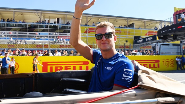 Ecclestone consiglia Schumacher: dimentica la F1