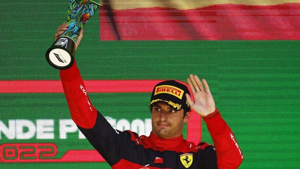 Sainz: "Mercedes intoccabili: la Ferrari tornerà più forte nel 2023"