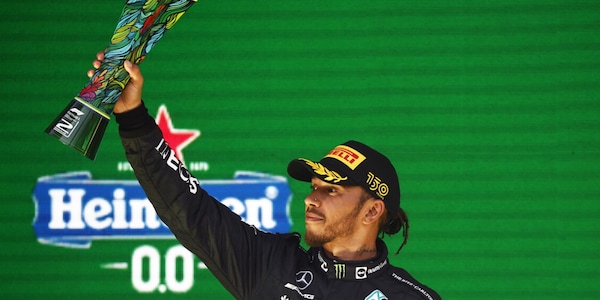Hamilton: "Orgoglio Russell e Mercedes! Il contatto con Max? Lui è Max" "