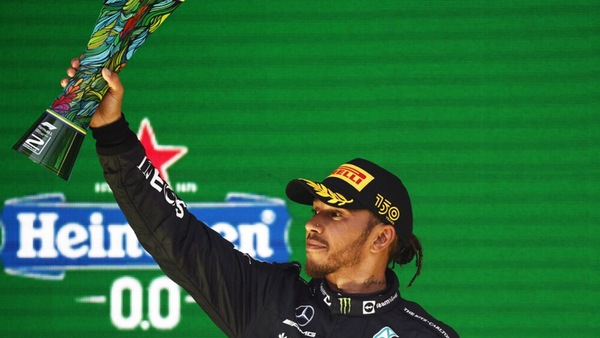 Hamilton: "Orgoglio Russell e Mercedes! Il contatto con Max? Lui è Max" "