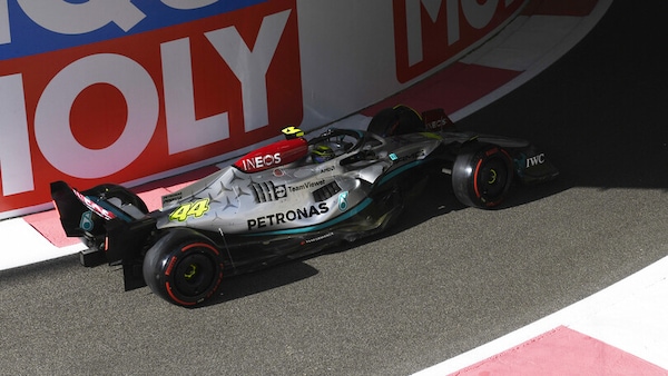 Hamilton crede al primo successo 2022: "Siamo vicini, speriamo di divertirci domenica"