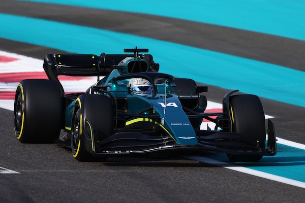 Test Pirelli ad Abu Dhabi, Alonso sulla Aston senza sponsor